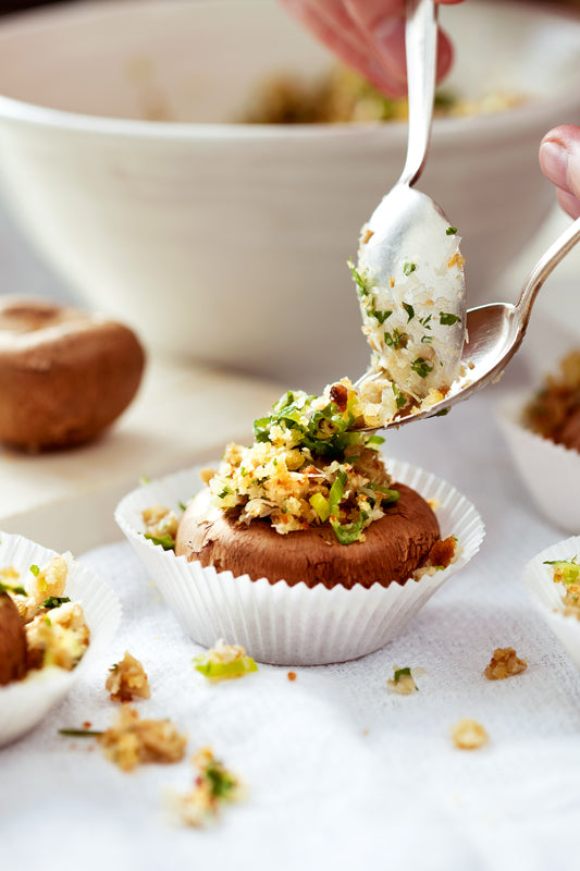 Ofen-Champignons mit Parmesan-Kräuter-Füllung – einfach & aromatisch