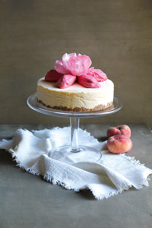 Pfirsich-Himbeer-Eistorte mit Keksboden – fruchtig, cremig & perfekt für heiße Tage