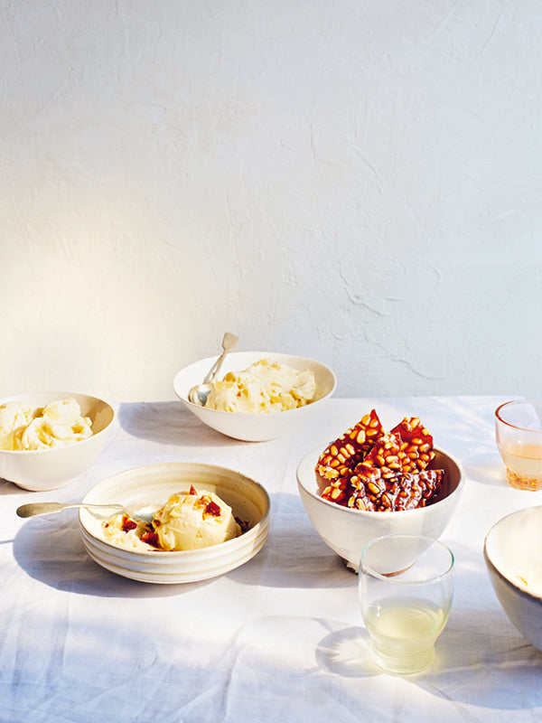 Weihnachtsbaum trifft Eis: Cremiges Ingwereis mit Fichtennadeln selber machen