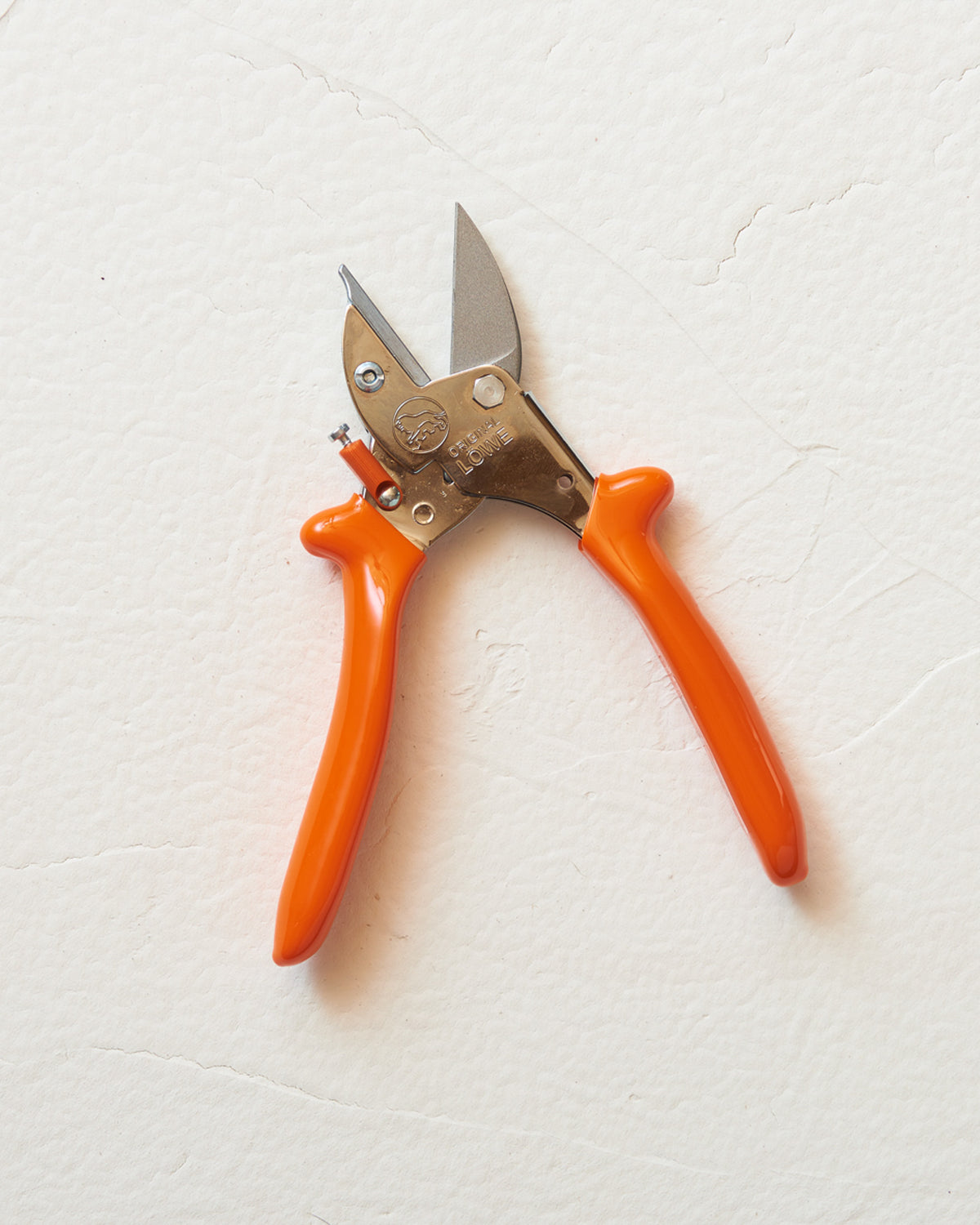 Original LÖWE 5.127 Amboss-Schere mit spitzer Klinge – Profiqualität für präzise Schnitte