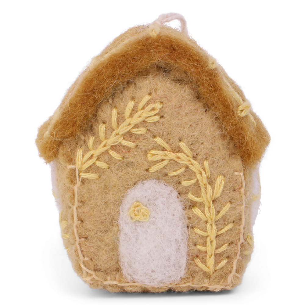 Anhaenger Fruehlingshaus Ocker aus Filz Gry und Sif