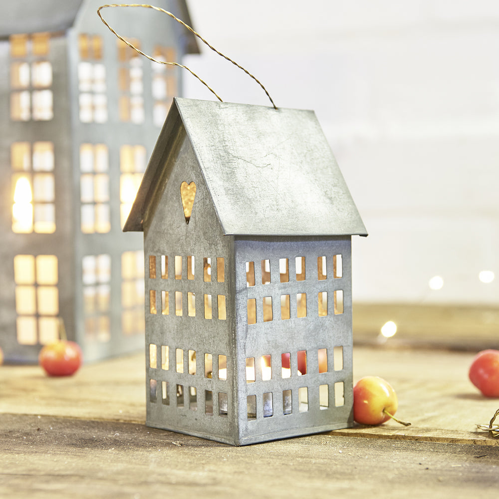 Mini Zinkhaus von Walther & Co – dekoratives Zinkhäuschen mit Licht für weihnachtliche Stimmung