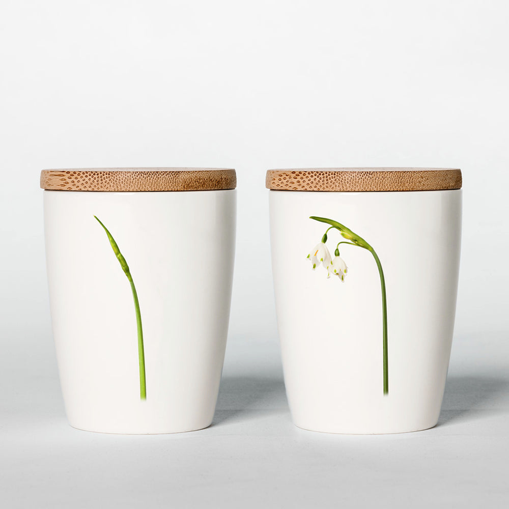 Kleiner Simply Flowers Becher mit Märzenbecher-Motiv, nordisches Porzellan-Design