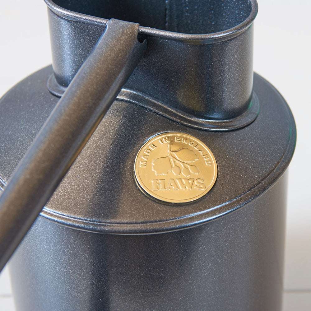 haws-indoor-gießkanne-graphite