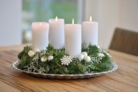 DIY – Adventskranz im klaren Weiß und Silber – Gartenzauber