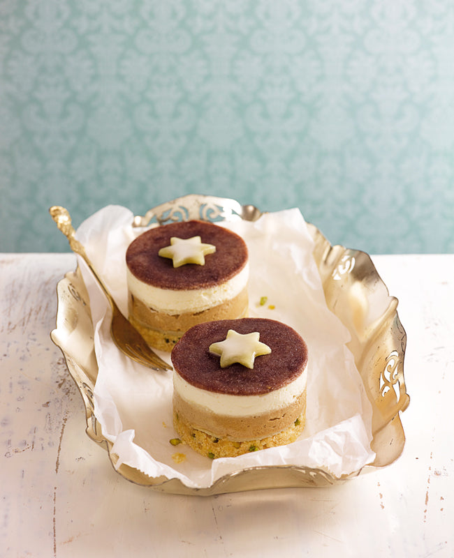 Festliches Marzipantörtchen mit Espresso & Mascarpone – elegantes Dessert für die Feiertage