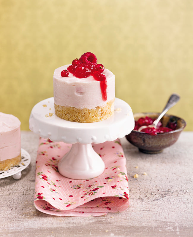 Rote-Beeren-Törtchen ohne Backen – fruchtig, frisch & perfekt als Sommerdessert