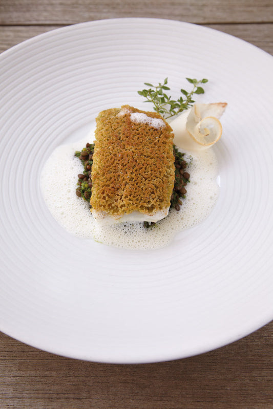 Heilbutt mit Zitronenthymian auf Alb-Linsen: Edles Fischgericht mit Kräuterkruste und feiner Senf-Sahne-Sauce