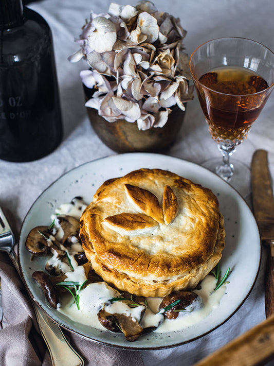 Blätterteigküchlein mit Maronen & Ziegenkäse auf cremigem Pilzrahm – herbstlich & raffiniert