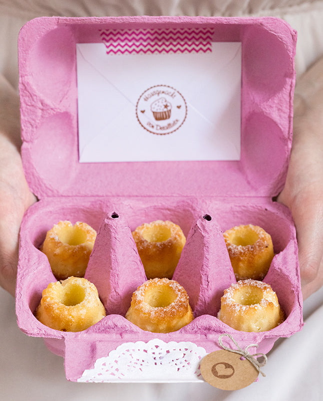 Mini-Gugelhupf im rosa Eierkarton