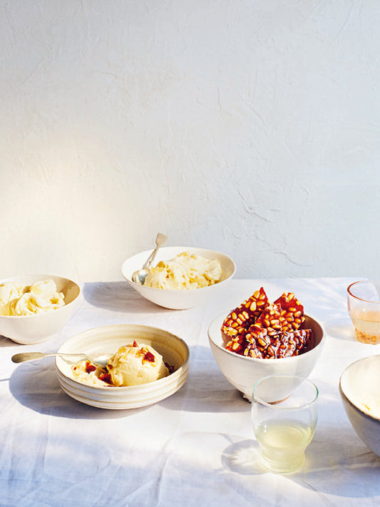 Weihnachtsbaum trifft Eis: Cremiges Ingwereis mit Fichtennadeln selber machen