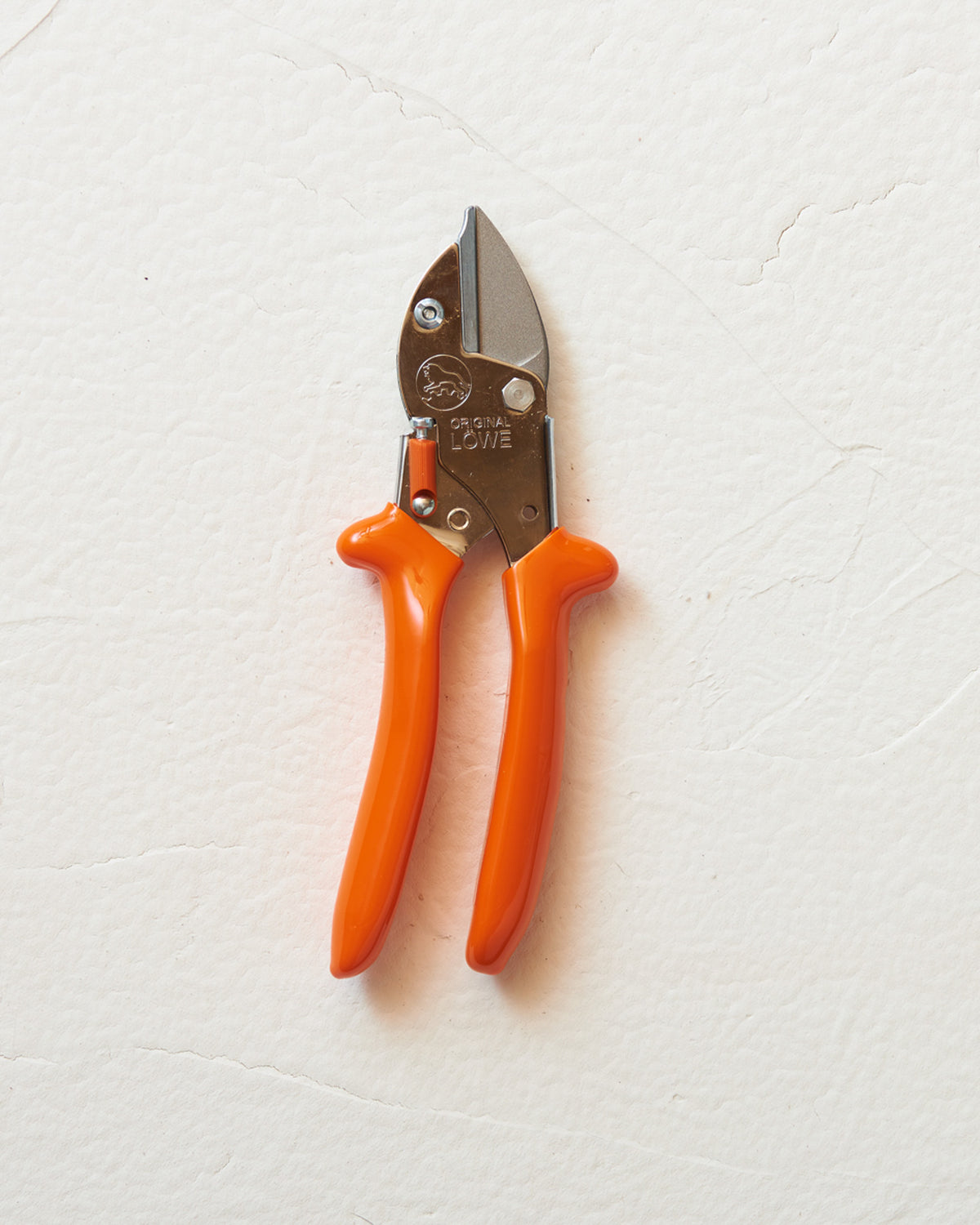Original LÖWE 5.127 Amboss-Schere mit spitzer Klinge – Profiqualität für präzise Schnitte