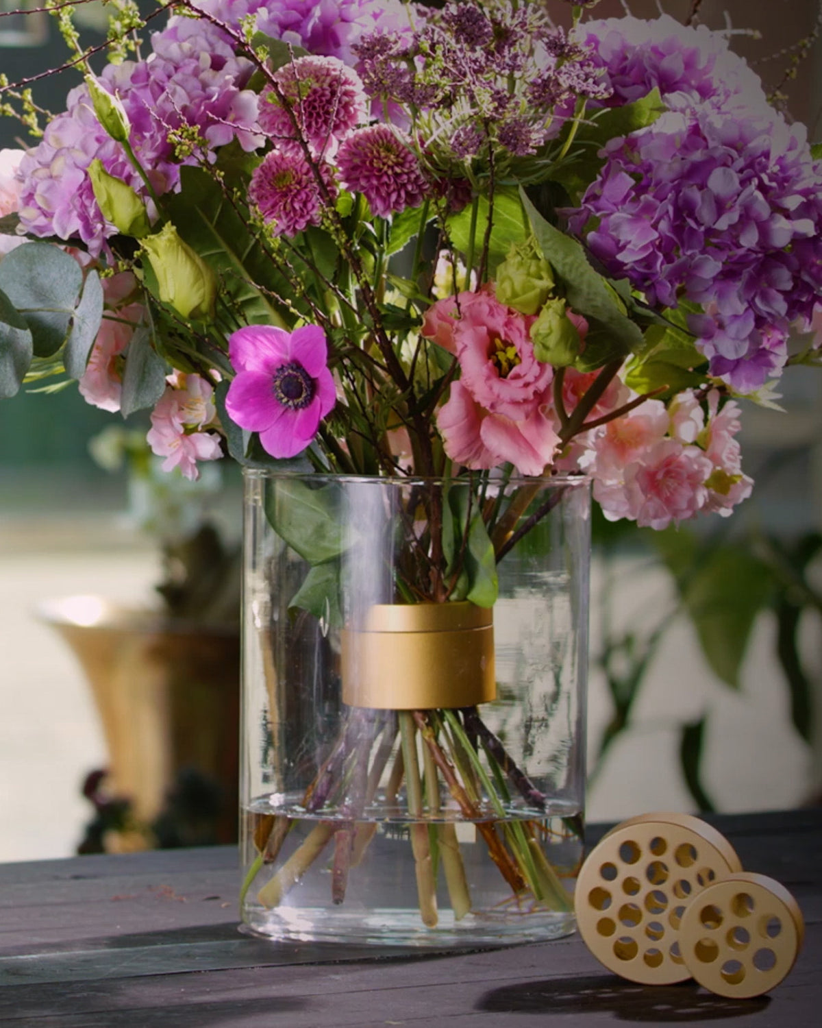 Hanataba in Champagne Gold, Bouquet Twister im schwedisches Design.