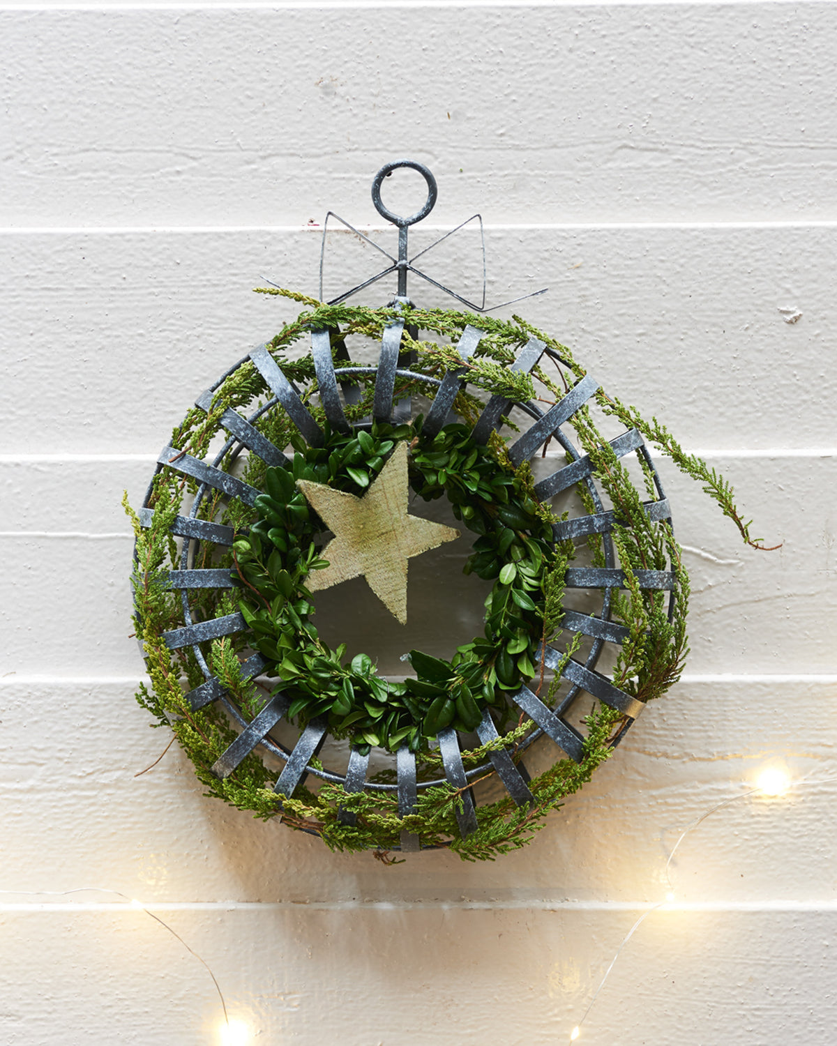 Türkranz mit Grün – natürliche Weihnachtsdekoration