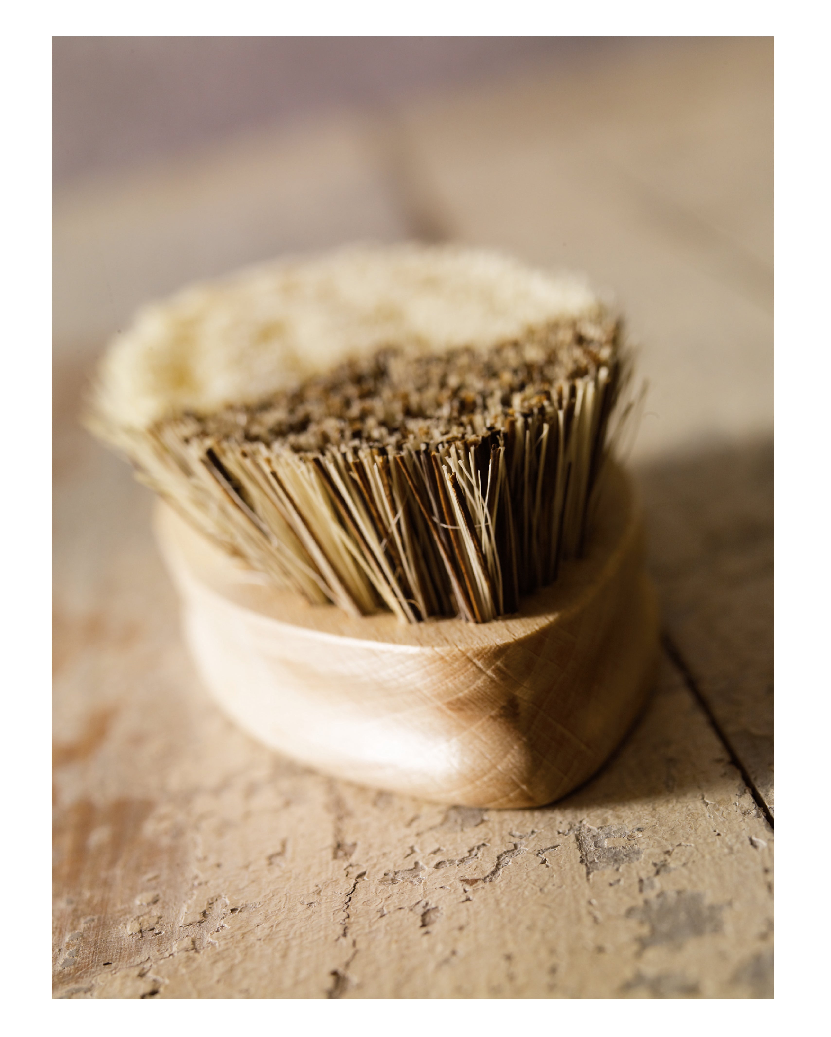 Die Gemüsebürste von Bürstenhaus Redecker aus Buchenholz mit Natur Borsten