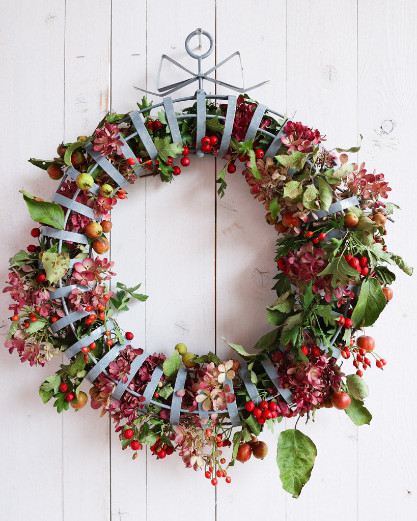 Großer Türkranz aus Metall von Eldgarden – rustikale Wand- und Türdekoration