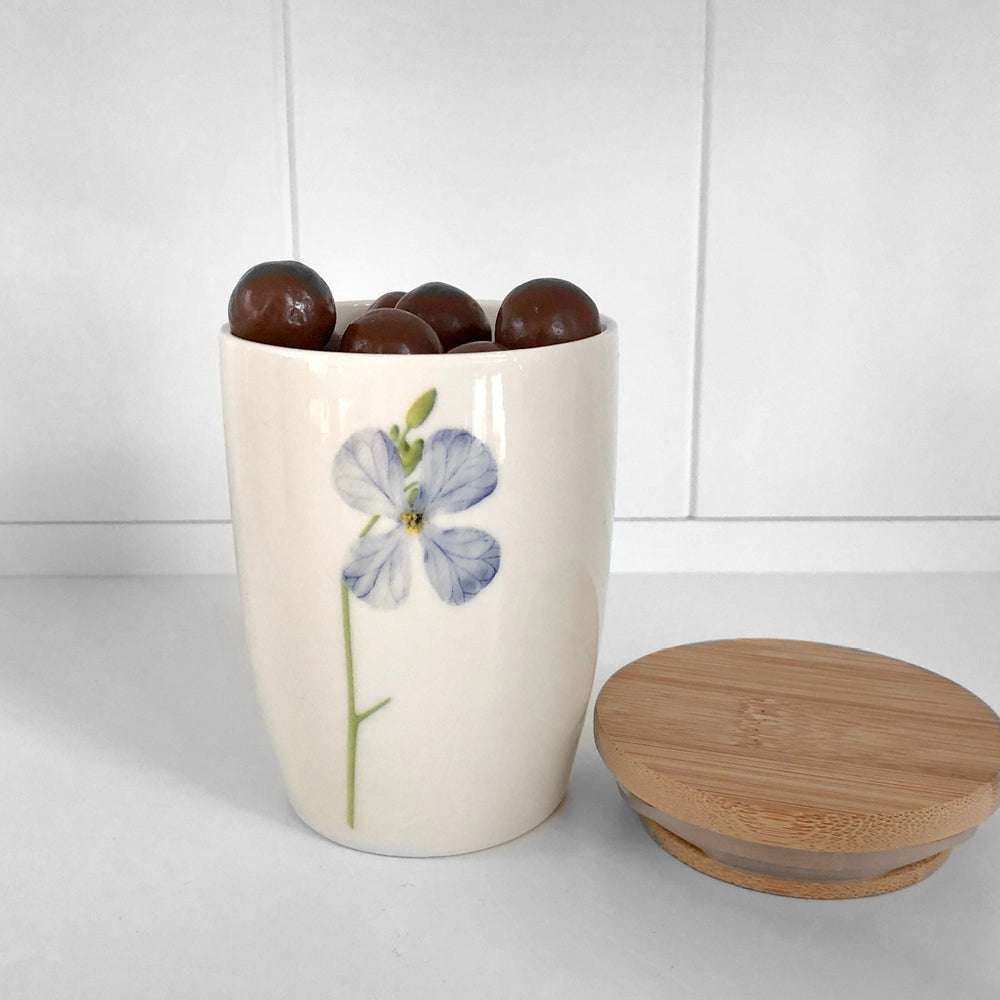 Kleiner Simply Flowers Becher mit Ölrettich-Motiv, handgefertigtes Nordic Design