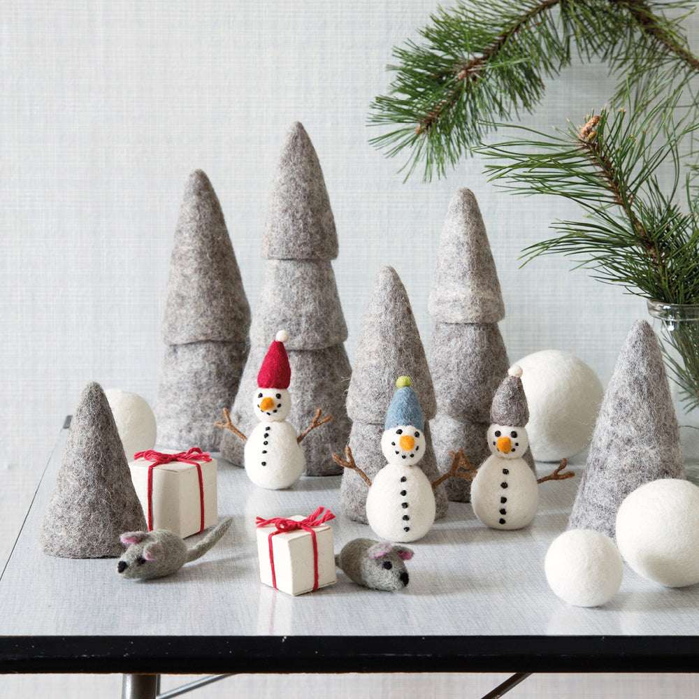 filzanhaenger-schneemaenner-mit-muetze-rot-geschenk-advent-en-gry-og-sif-weihnachten-gartenzauber