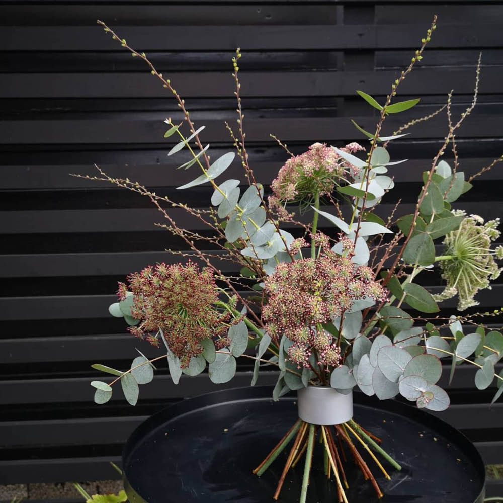 Blumenarrangement mit dem Hanataba Peraly Silver