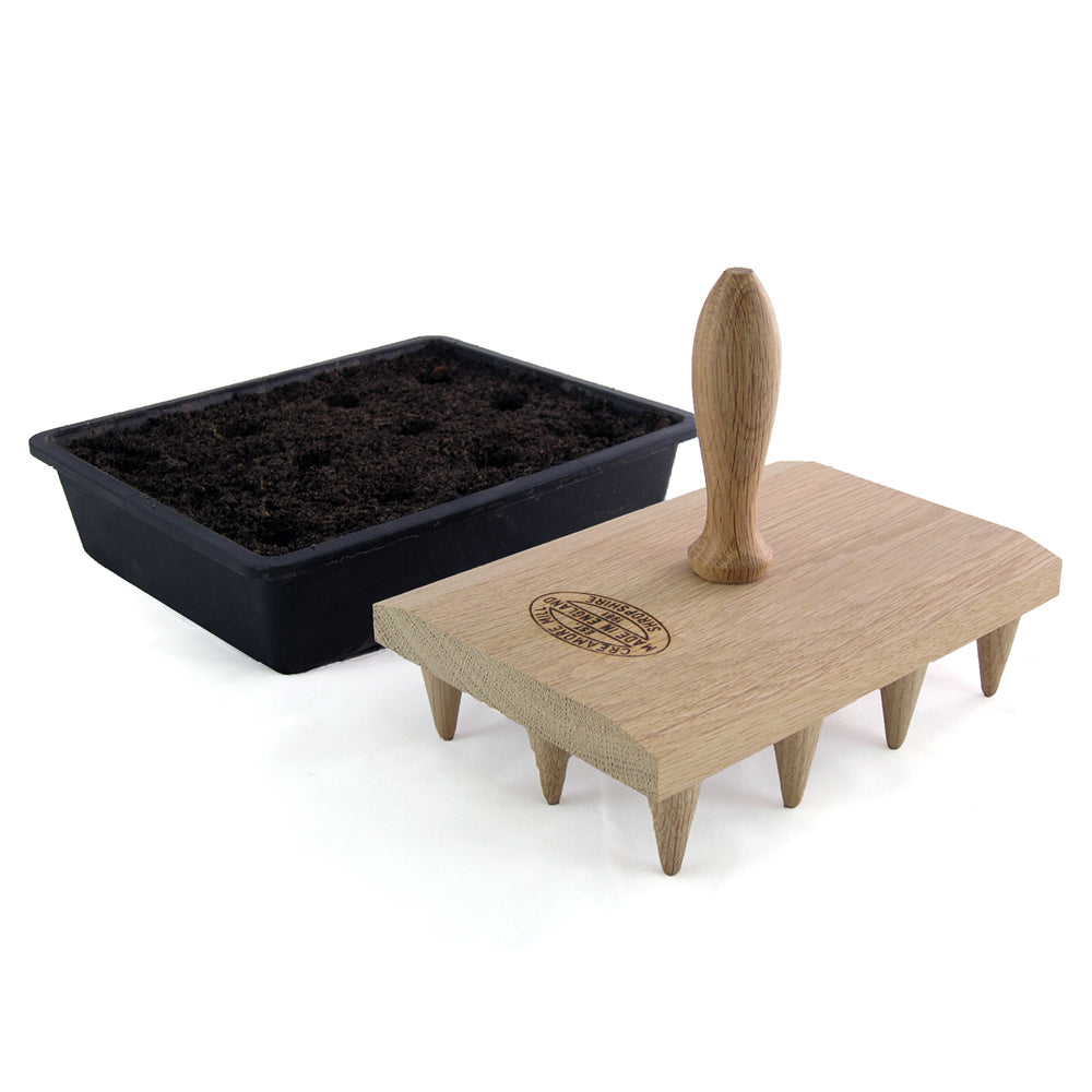 Saathilfe aus Eichenholz mit Griff – ideal für rechteckige Saatschalen