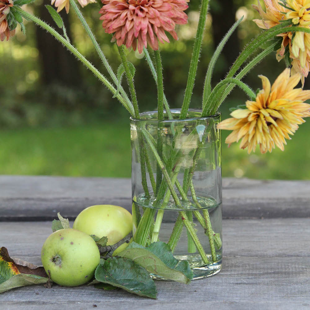 Kleine Glasvase Wellow – nachhaltige Blumenvase für Gartenzauber Dekoideen